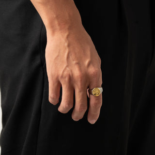 Maria Signet Ring